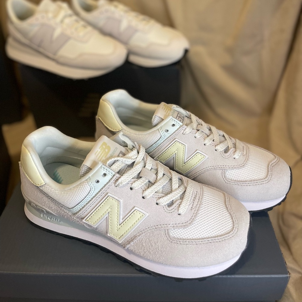 (Sold) - Picture 3 of 3